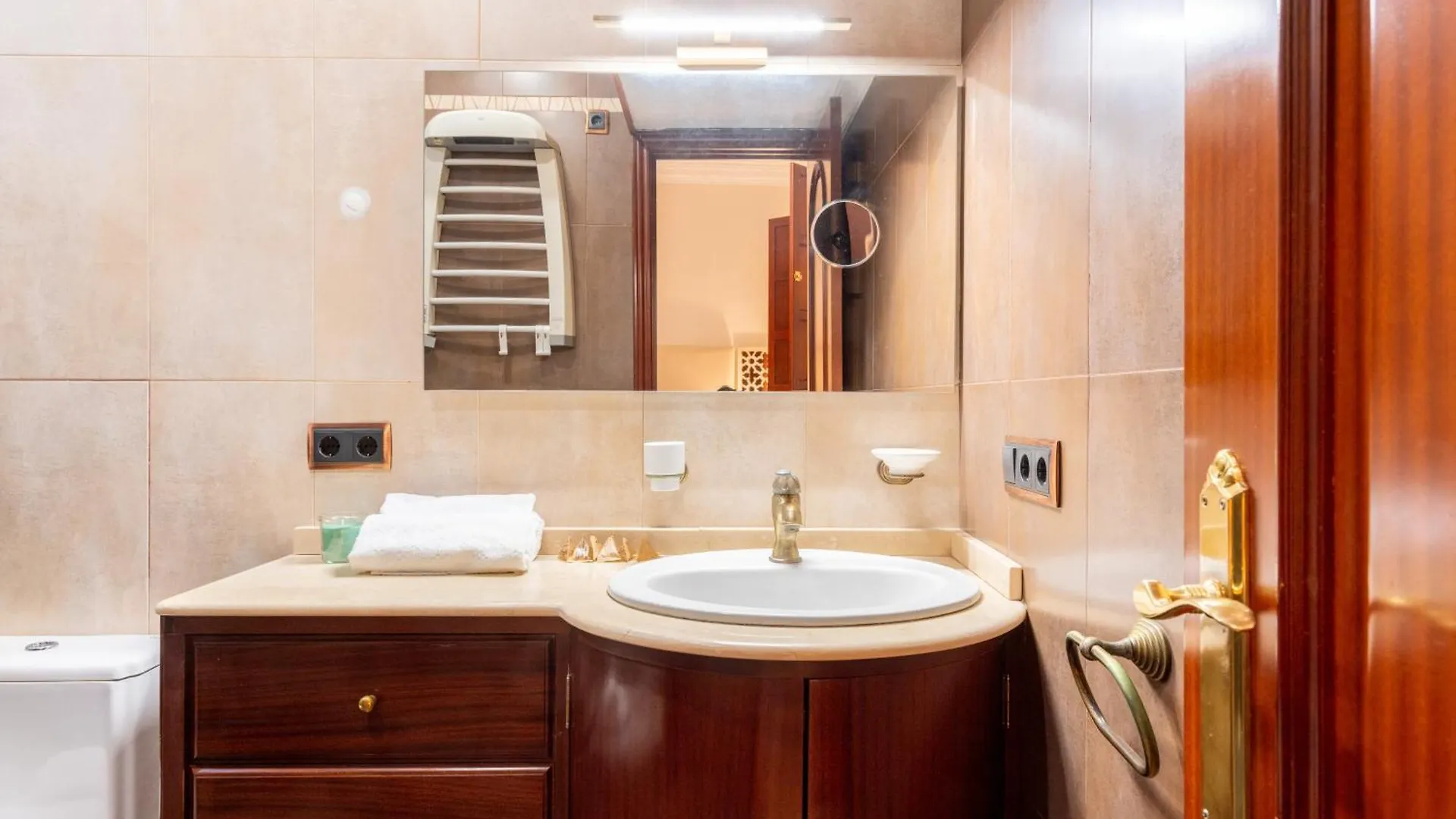 Apartment Aoa Green Gardens Family House Seville Spain