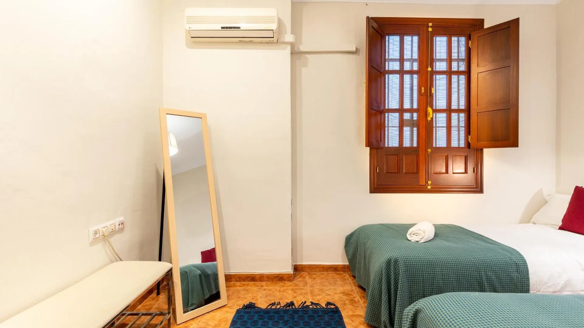 Aoa Green Gardens Family House Seville Spain