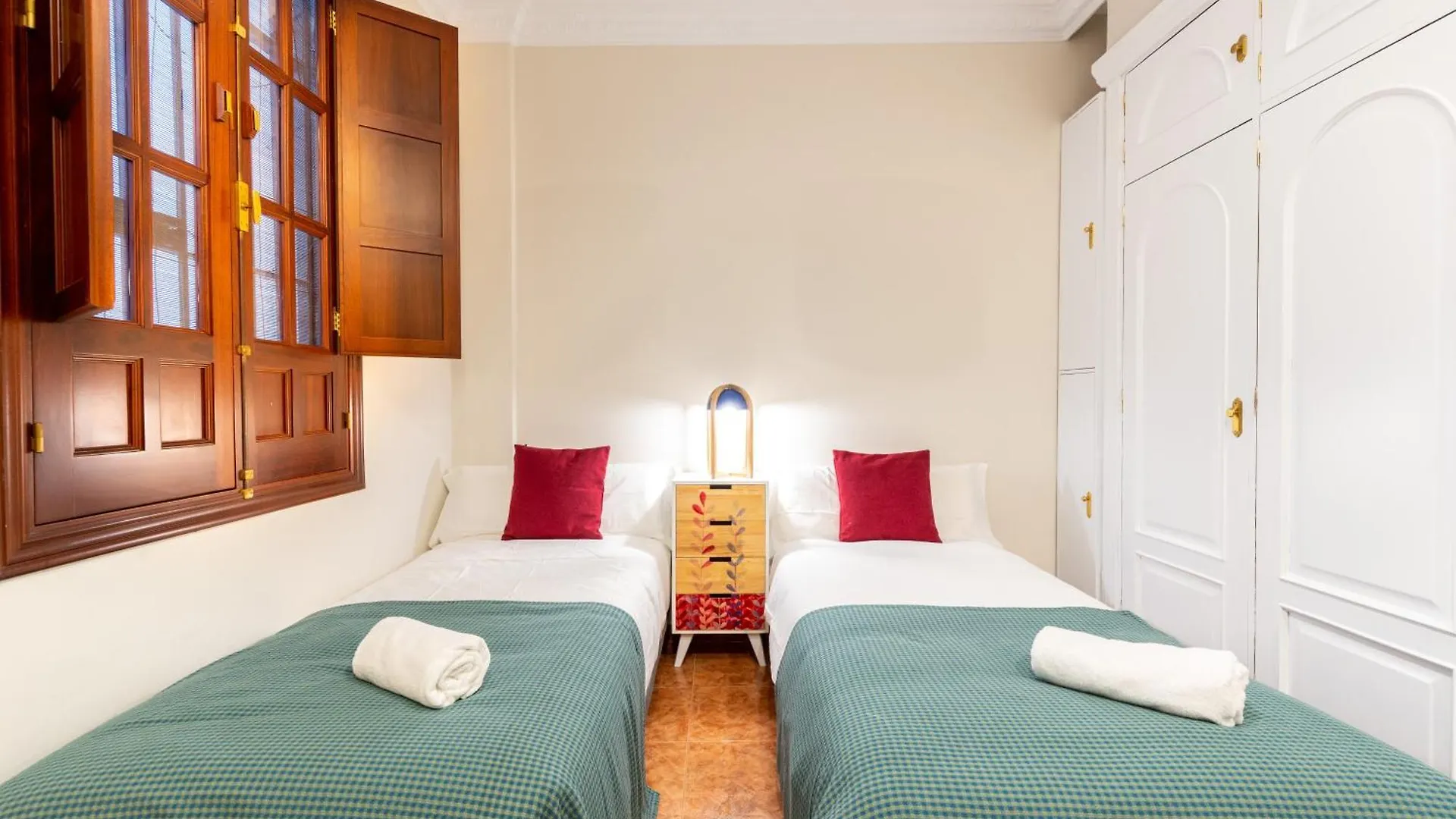 Apartment Aoa Green Gardens Family House Seville Spain