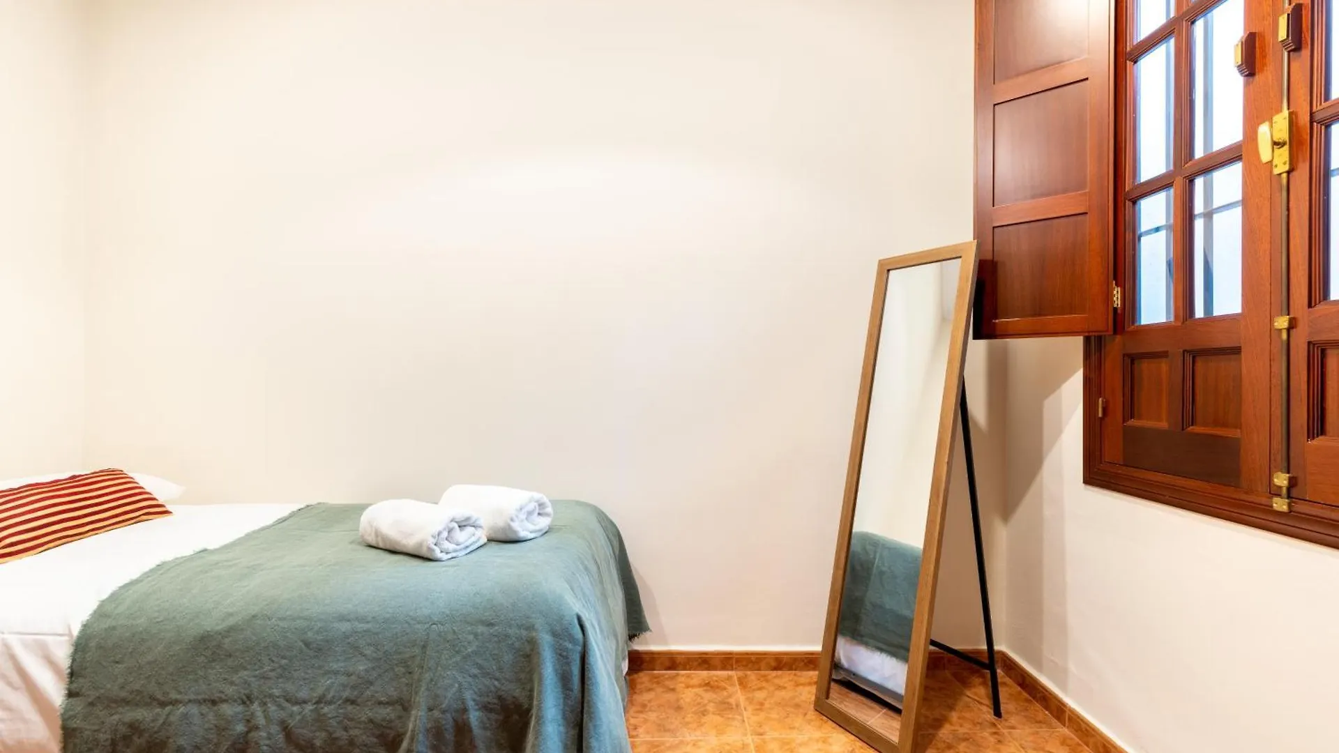 Apartment Aoa Green Gardens Family House Seville Spain
