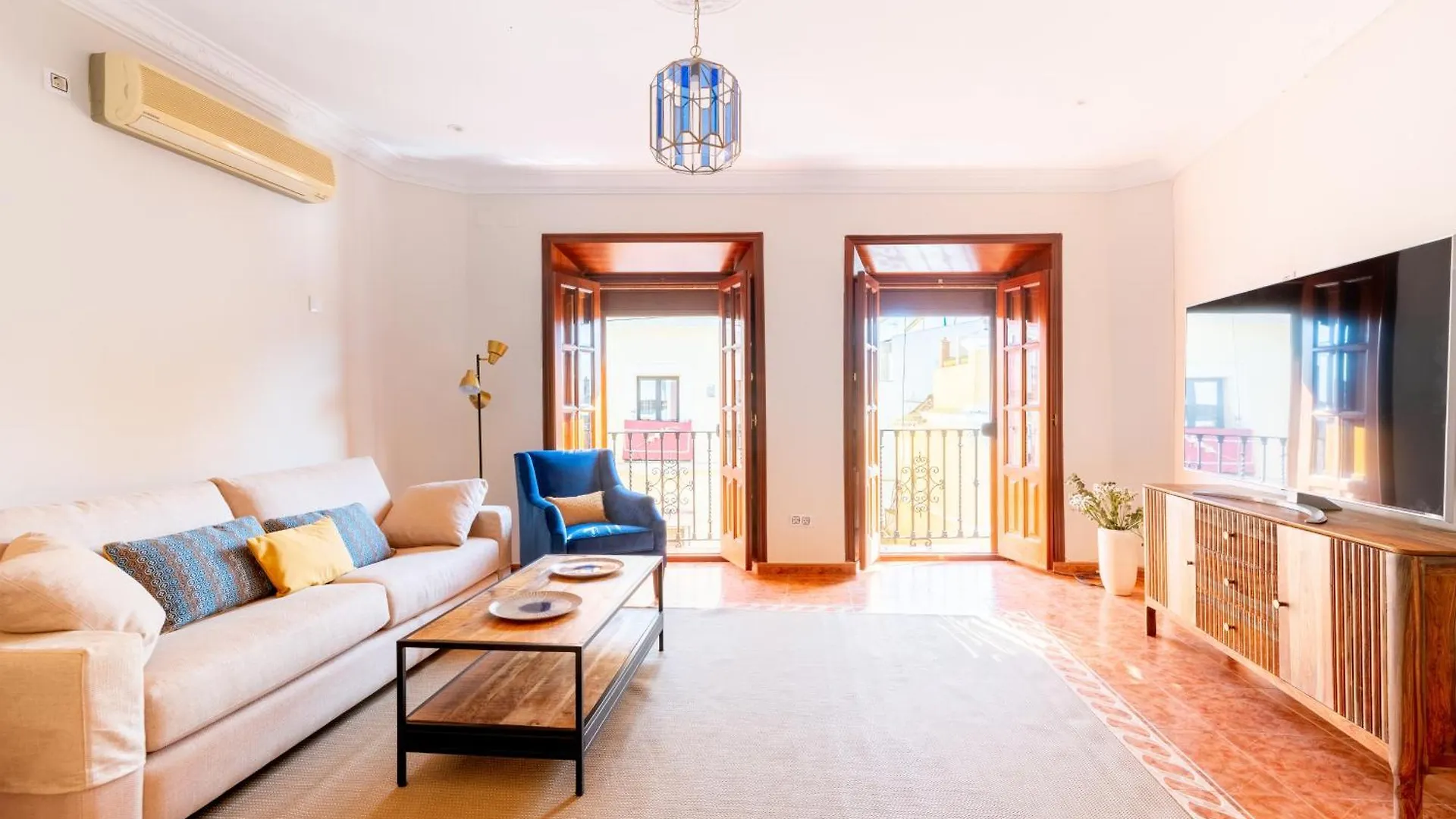 Aoa Green Gardens Family House Seville Apartment